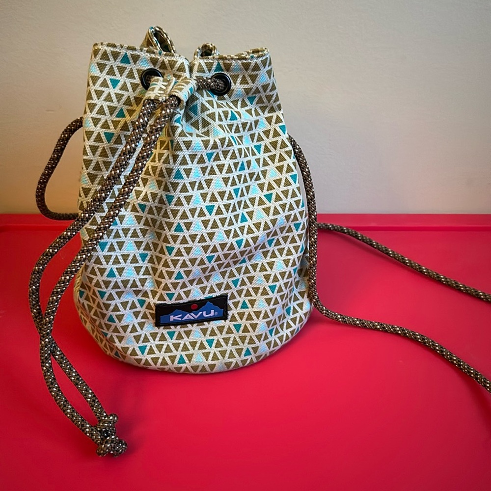 Kavu Bucket Bag
